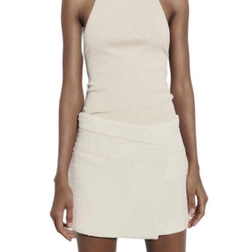 Barely worn textured Zara skort XS